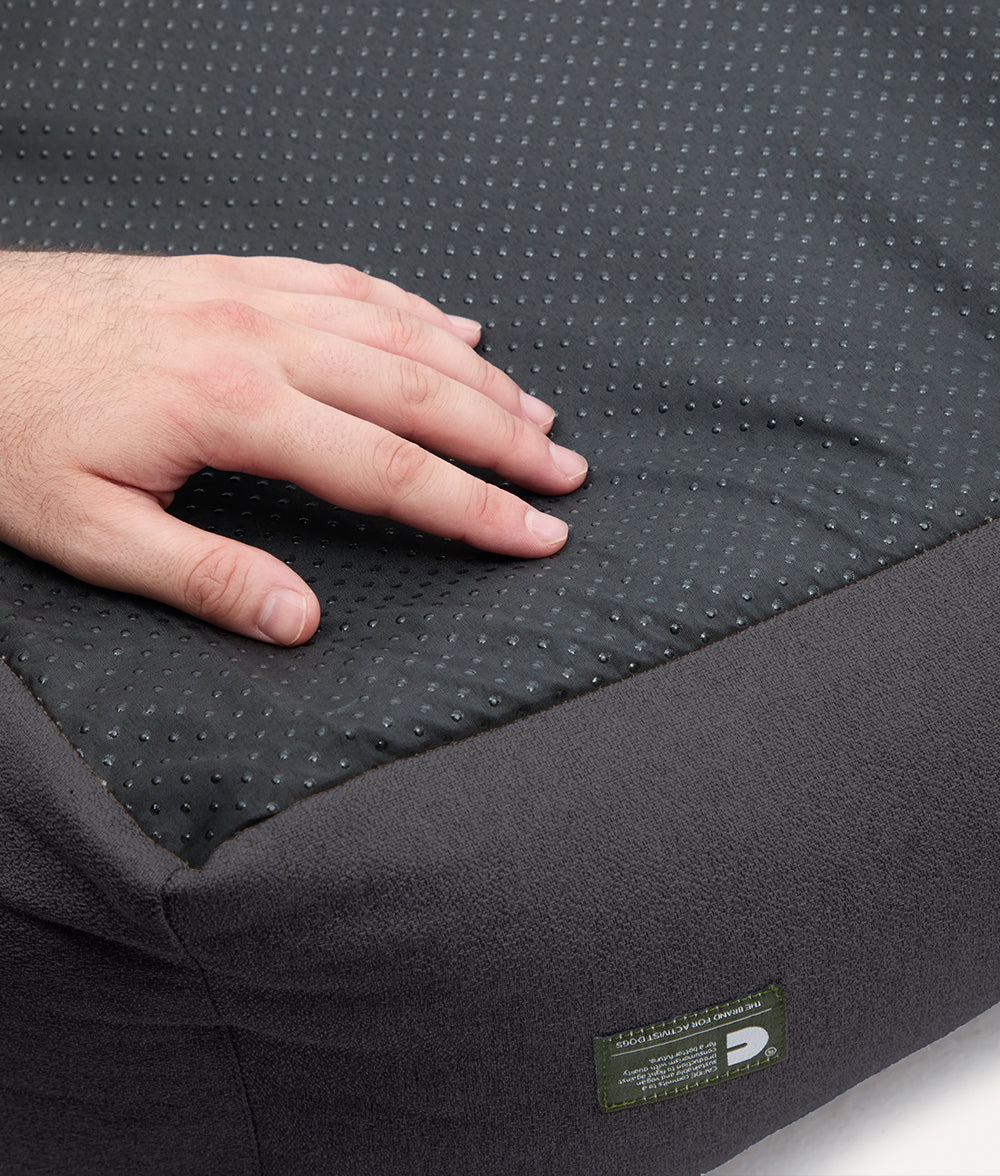 Anthracite Black Dog Bed Cover, Snozy