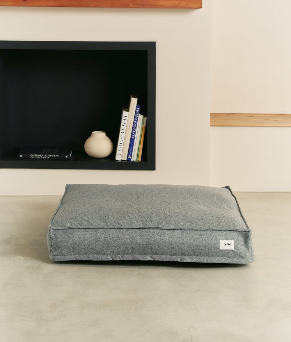 Graues Hundebett, Cuadra