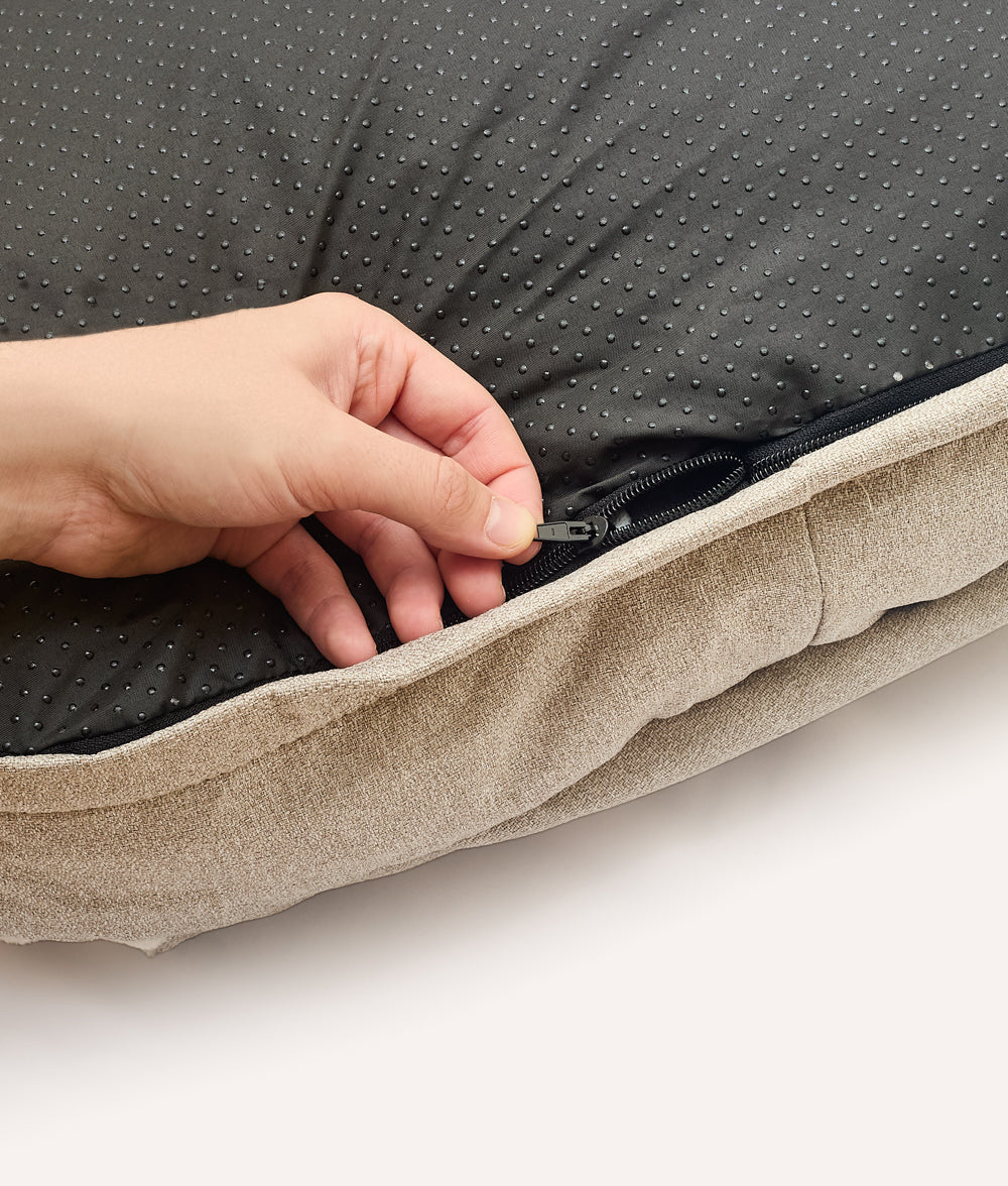 Beiges Hundebett aus Chenille mit Kapuze, Maso