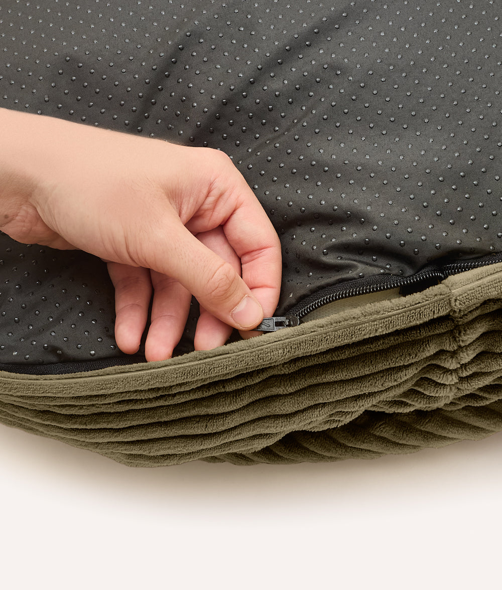 Cama Perro con Capucha Pana Verde, Maso