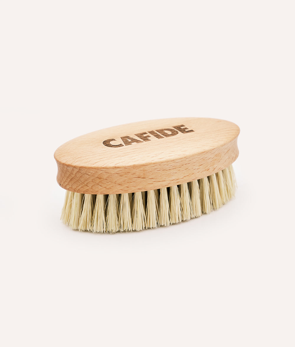 Short Haired Dog Brush, Teo