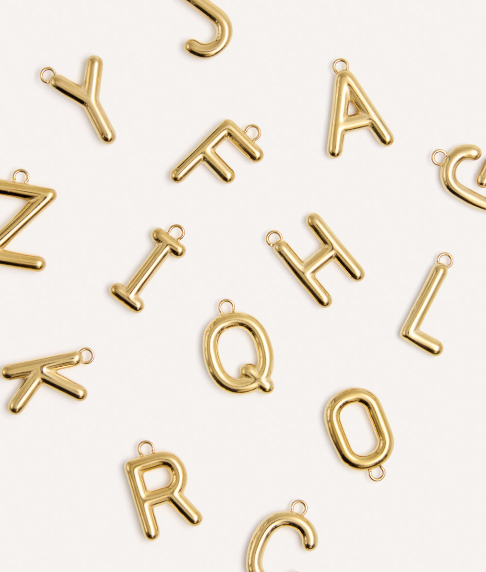 Goldener Buchstaben-Anhänger für Hundehalsband, Sira