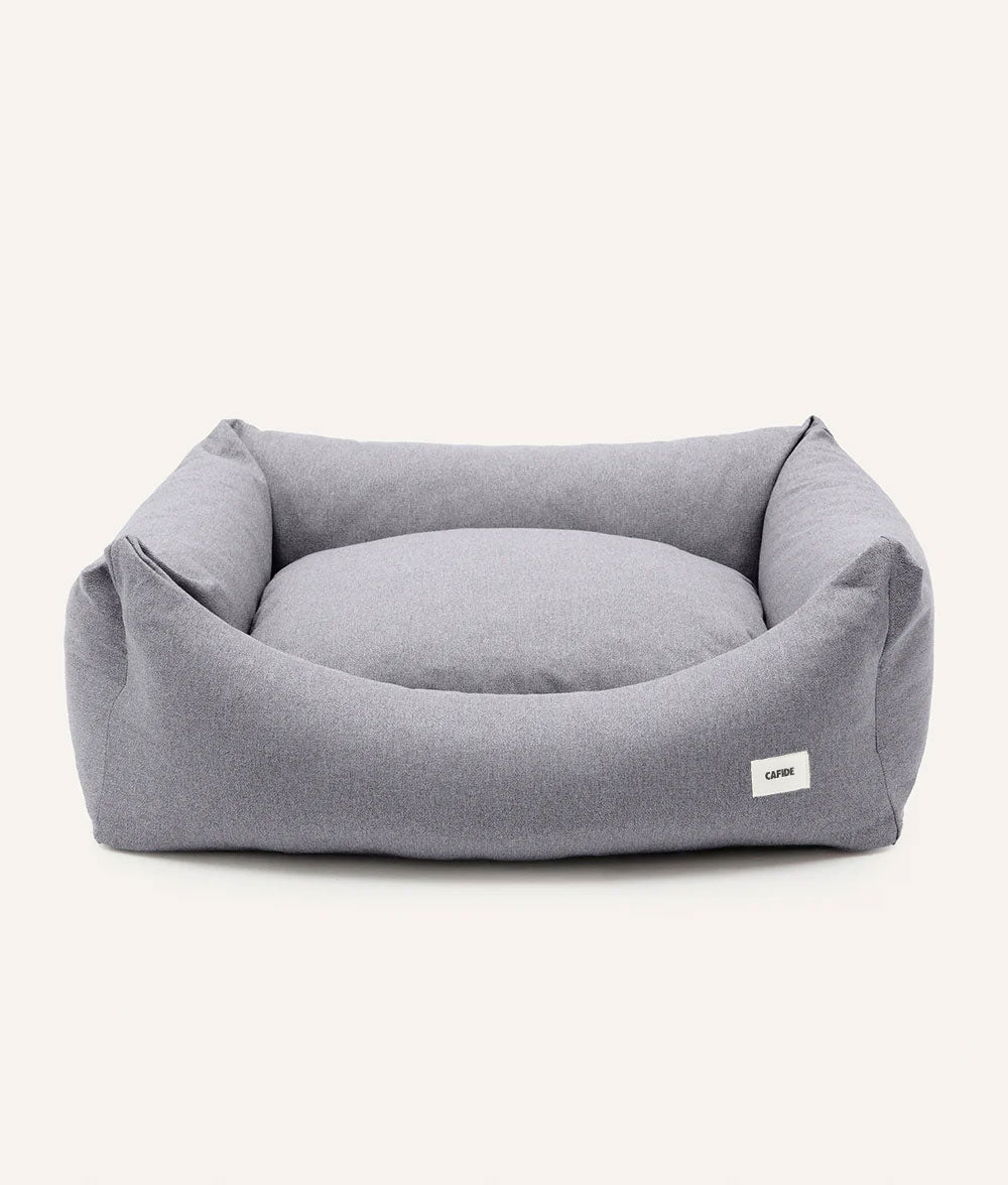 Graues Hundebett, Snozy
