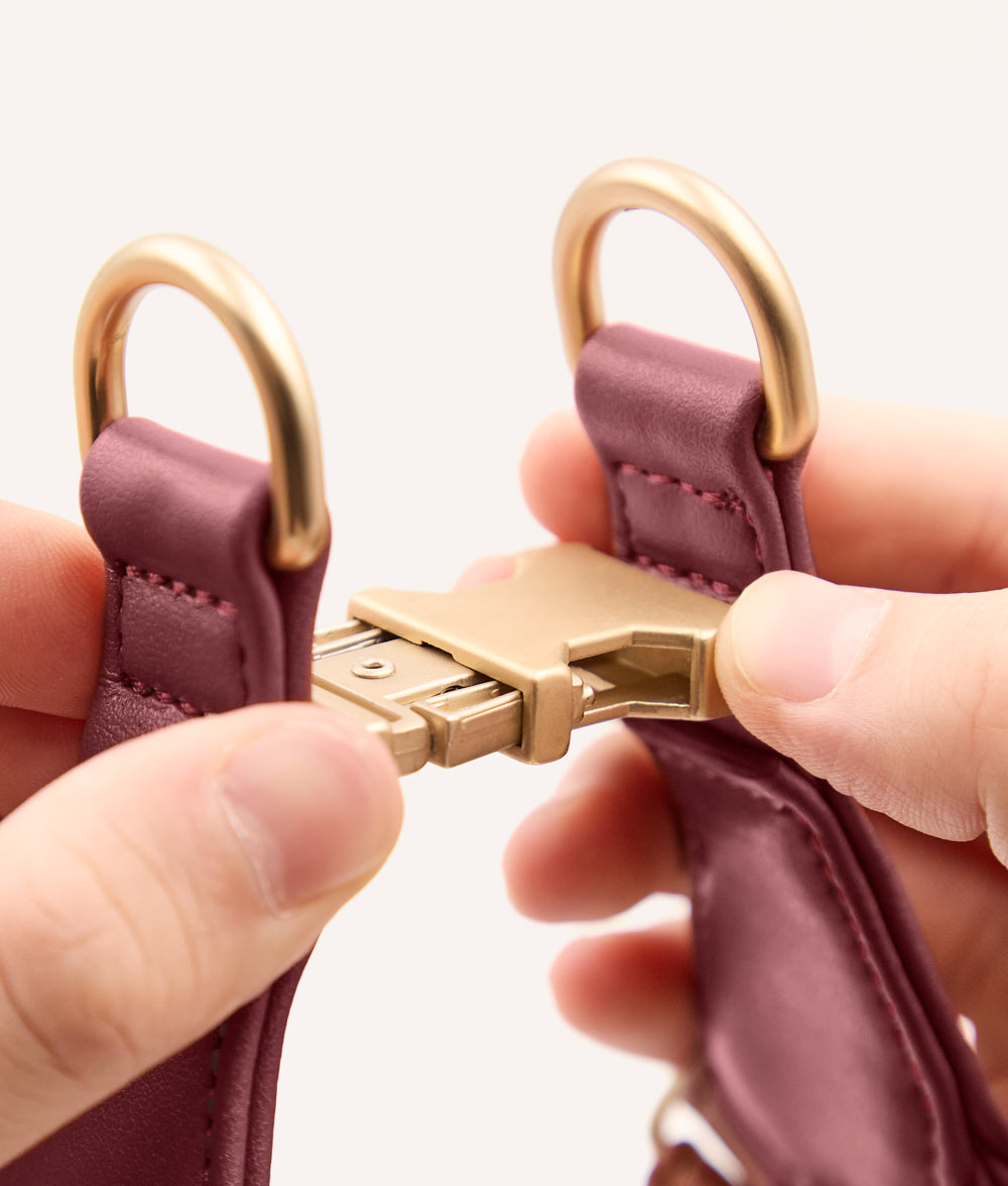 Burgunderrotes Hundegeschirr aus Veganem Leder, Jala