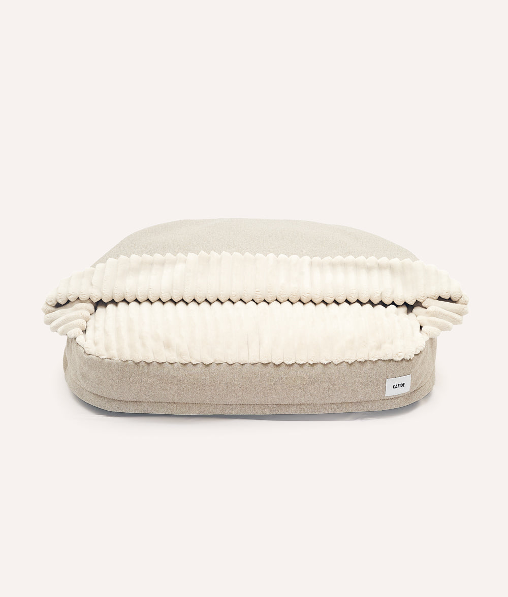 Beiges Hundebett aus Chenille mit Kapuze, Maso