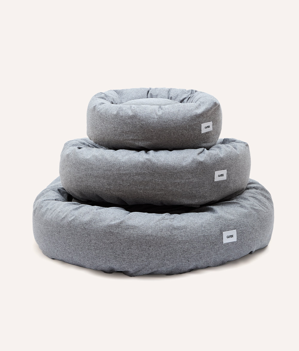 Graues Chenille-Hundebett, Nuba